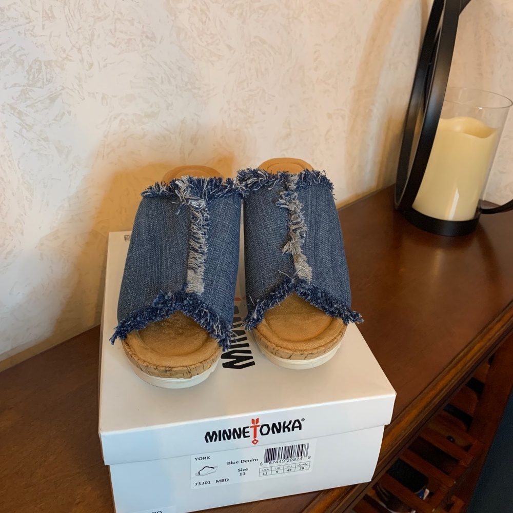 Minne Tonka Blue Denim Wedge Sandal, Size 11 - Picture 2 of 9